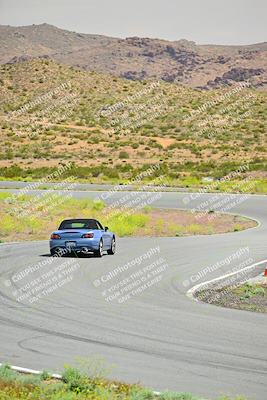 media/May-04-2024-Team Topak Racing (Sat) [[1dff1aa745]]/Inter Low 1/Session 2/
